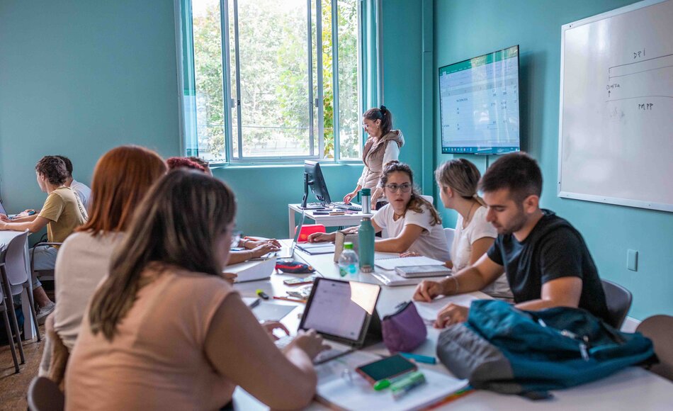 imagen de Profesores capacitados en Evaluación para el Aprendizaje