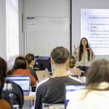 Estudiantes, UCU, Carreras de grado