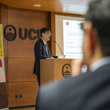 Visita del embajador Japónes