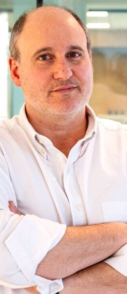 Juan Bogliaccini se despide de la Escuela de Postgrados tras tres años de gestión y crecimiento