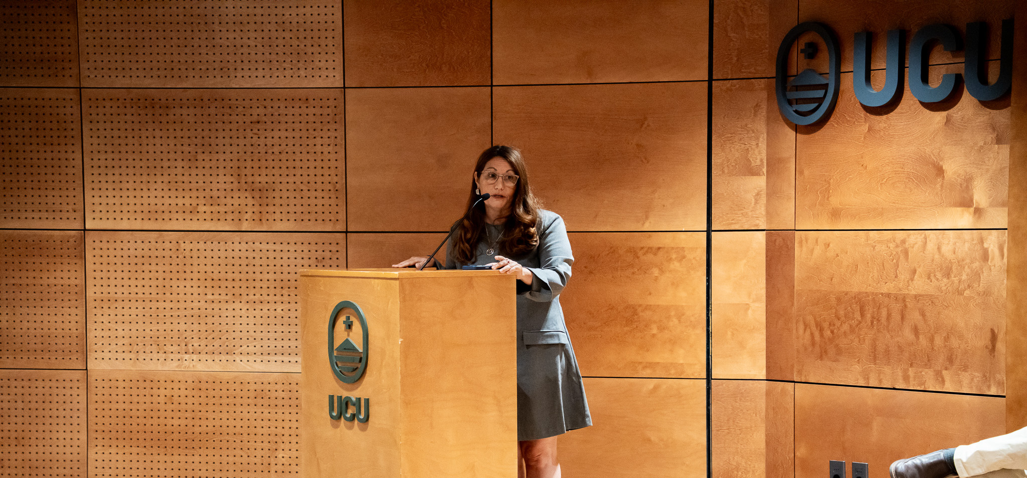 imagen de La Mag. Karina Montiel asumió como decana de la Escuela de Postgrados