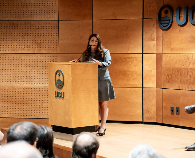 La Mag. Karina Montiel asumió como decana de la Escuela de Postgrados